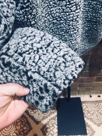 Pull over large women's Sherpa jacket - Picture 5 of 6